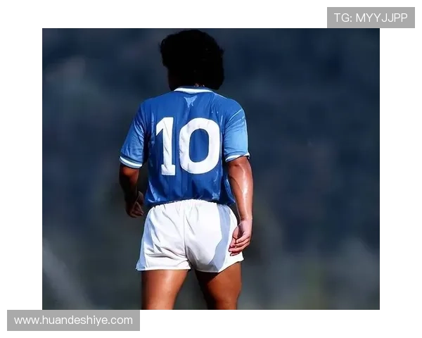 马尔蒂尼式防守在现代足球中发挥着重要作用，展现出独特的智慧与决策艺术